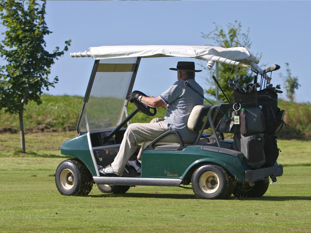 Golf.Intersaxonia Daire Zschopau Dış mekan fotoğraf